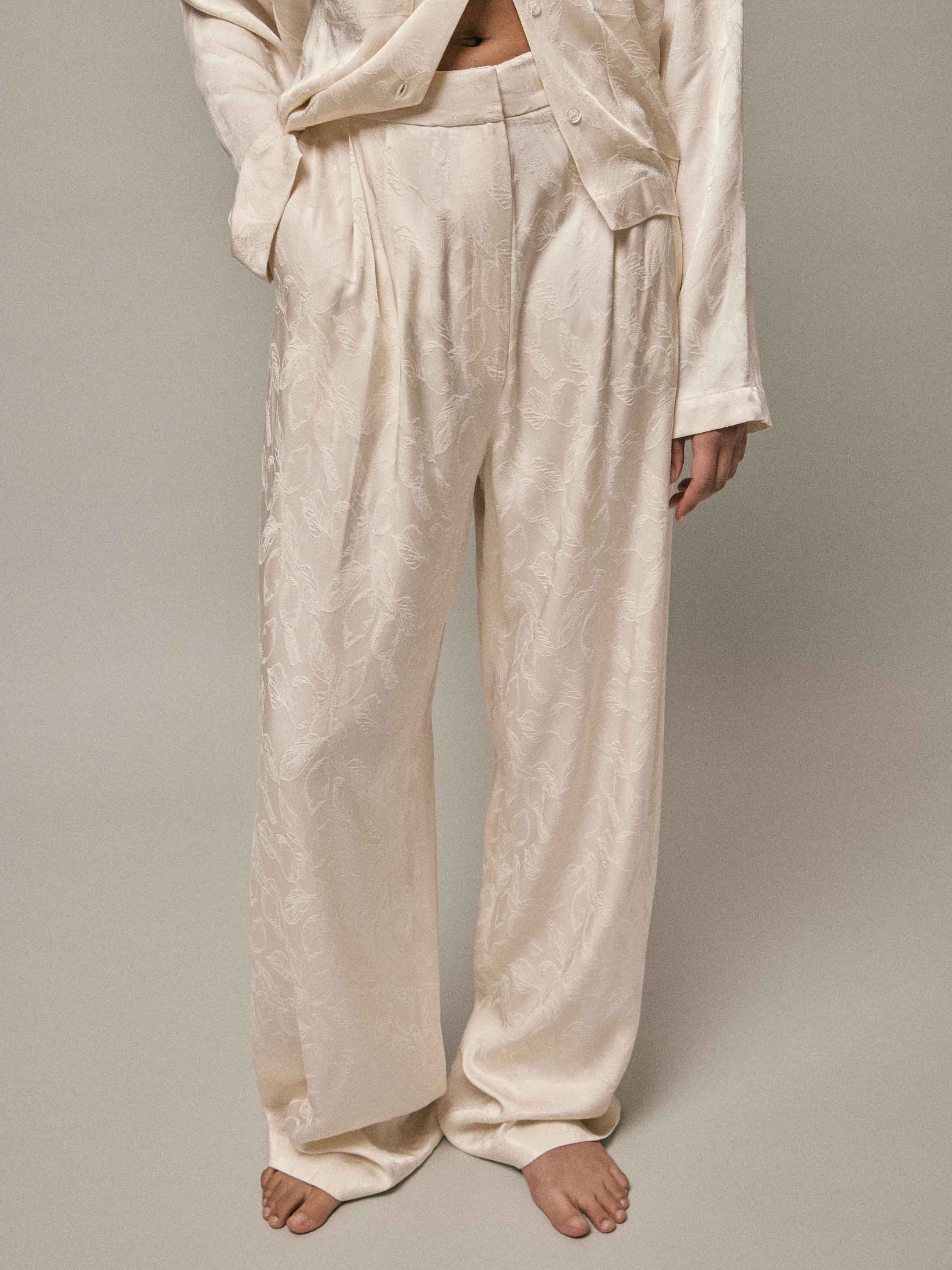 Брюки из района Брюки из района