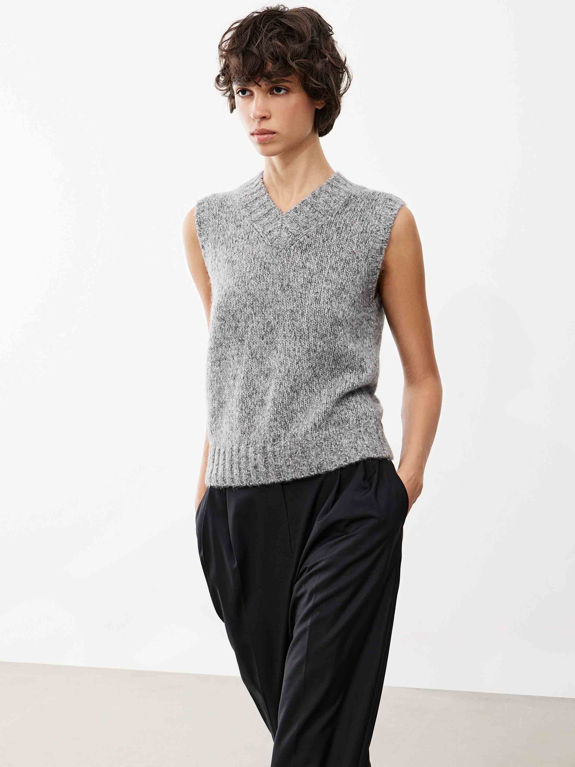 Безрукавка из шерсти с альпакой Безрукавка из шерсти с альпакой